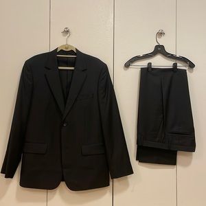 Cour Carre Men full navy suit (jacket and pants) size ~42R jacket ~33 waist pant